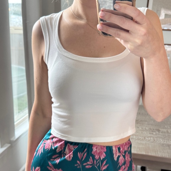 SHEIN Tops - White Sleeveless Crop Top